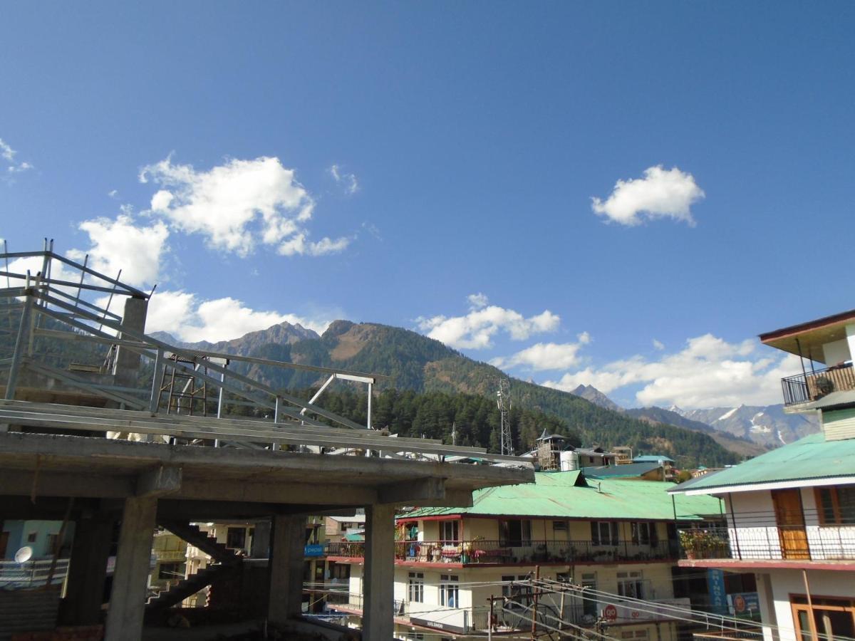 Hotel Magnolia Mallroad Manali מראה חיצוני תמונה