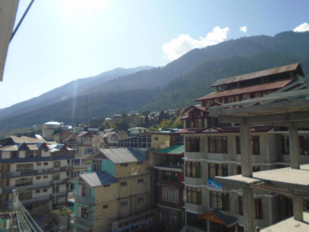 Hotel Magnolia Mallroad Manali מראה חיצוני תמונה