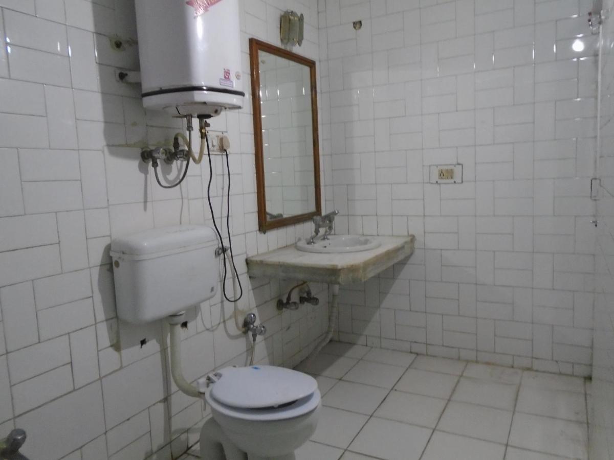 Hotel Magnolia Mallroad Manali מראה חיצוני תמונה