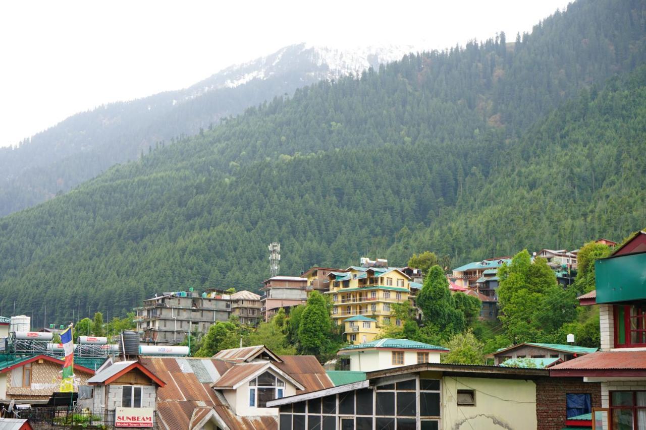 Hotel Magnolia Mallroad Manali מראה חיצוני תמונה