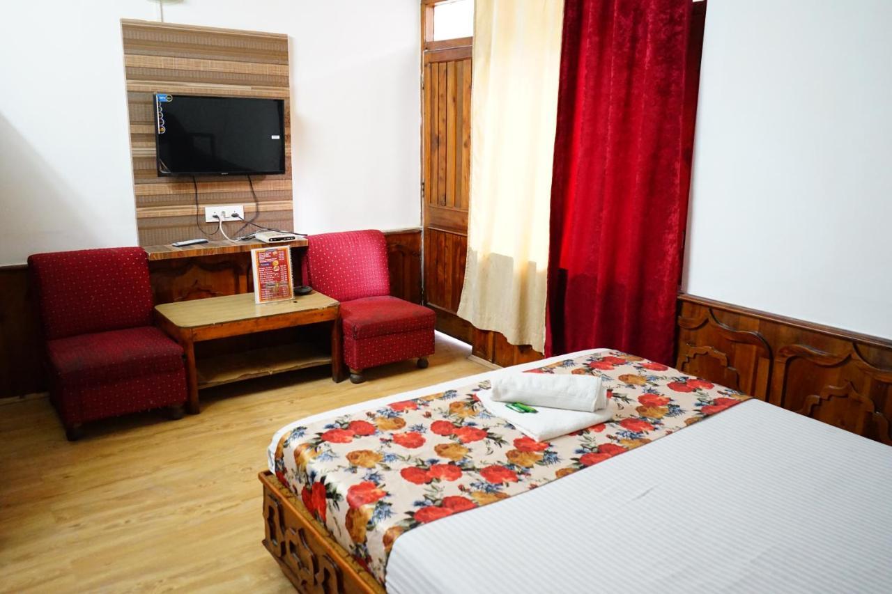 Hotel Magnolia Mallroad Manali מראה חיצוני תמונה
